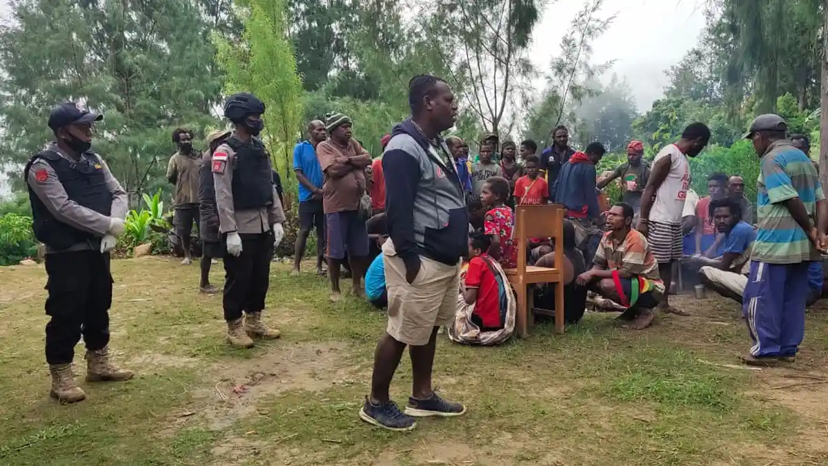 KKB di Papua Tembak Dua Tenaga Medis Covid-19, Satu Meninggal, Polisi Kini Kejar Pelaku