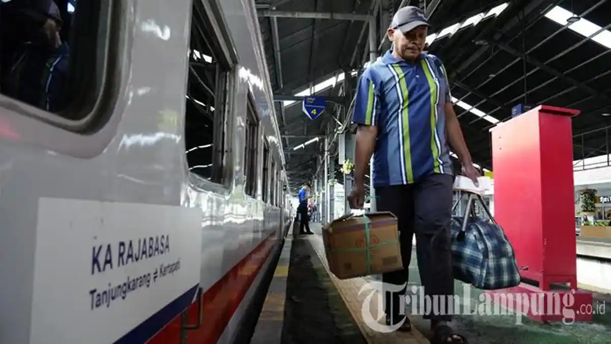 Tiket KA Rajabasa dan KA Kuala Stabas Bisa Dipesan Mulai 4 Maret untuk ...