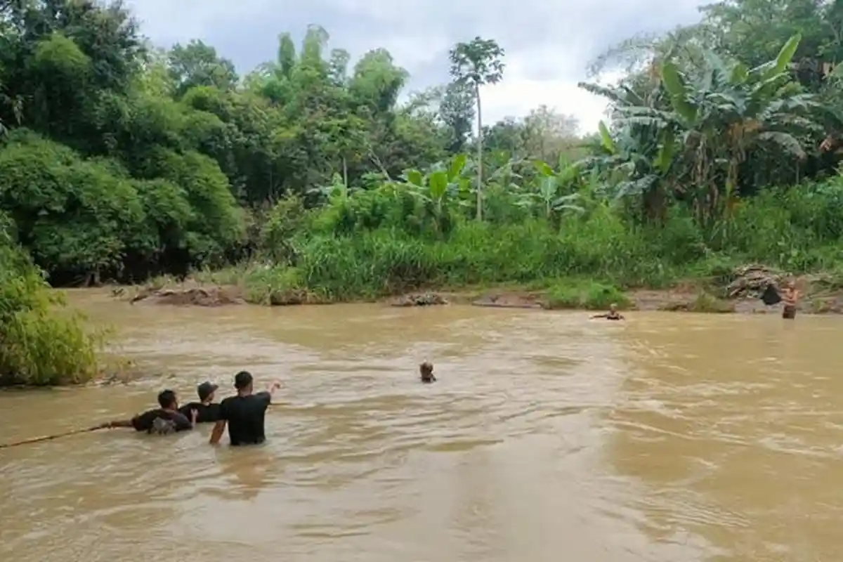 KRONOLOGI Remaja Ponorogo Tewas Tenggelam di Trenggalek, Bermula Memancing Bareng Rekannya