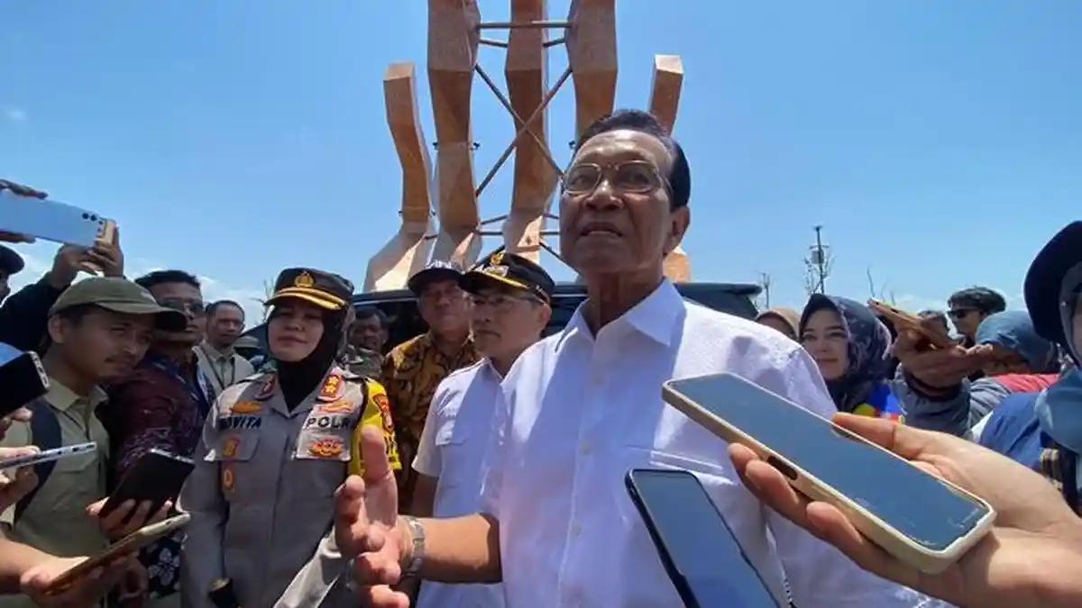 Sosok Rombongan Tot Tot Wuk Wuk yang Viral Salib Mobil Gubernur Jogja Sultan  HB X - Tribuntangerang.com