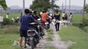 Balap-sepeda-menuntun.jpg