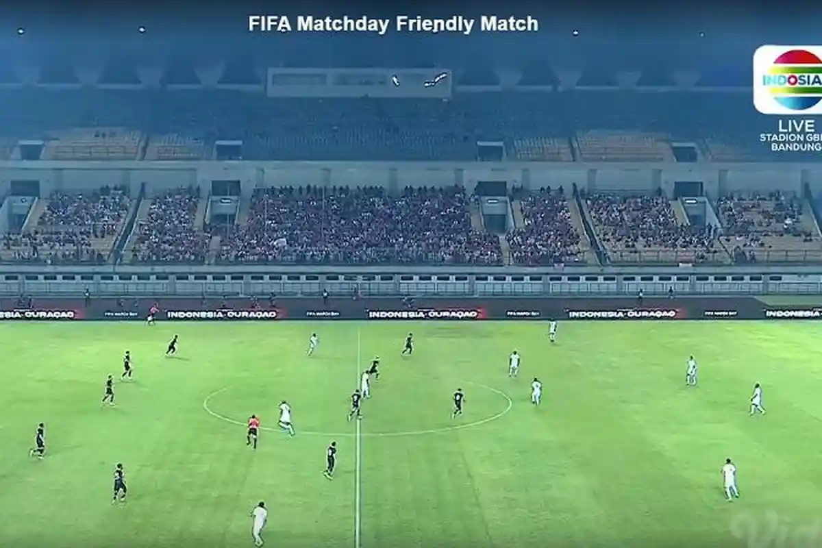 Penonton Sepi di GBLA Saat Timnas Indonesia Tekuk Curacao 3-2, Netizen 'Sindir' Iwan Bule