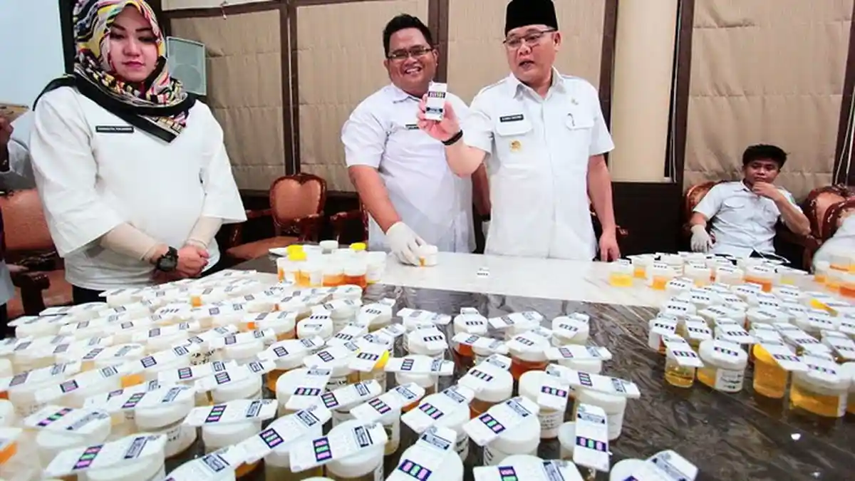 BREAKING NEWS -- Gara-gara Tes Urine, Ratusan PNS Diberi Sanksi
