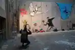 Mural Banksy Dibuat Ulang di Stasiun Kereta Milan