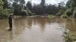 Kondisi-ruas-jalan-menuju-Kecamatan-Embaloh-Hilir.jpg