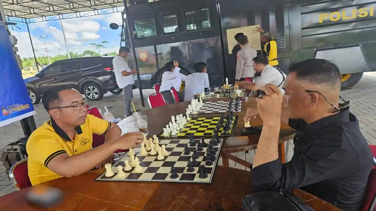 Sambut Hari Bhayangkara, Polres Kubu Raya Gelar Turnamen Catur: Bripda Wisnu Sabet Juara Pertama - Tribunpontianak.co.id