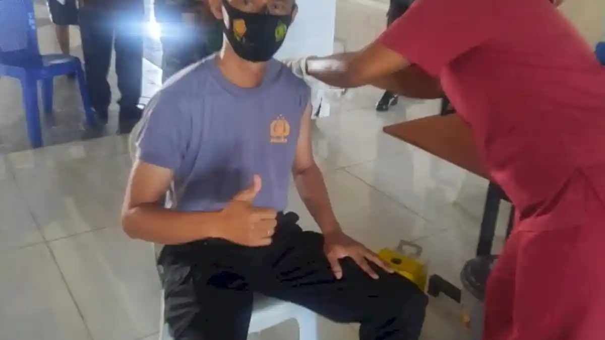 Cegah Covid-19, 41 Anggota Polres Sikka Divaksin, Begini Suasananya, Info