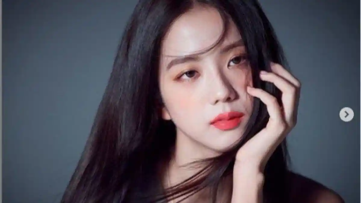 Karir Perjalanan  Kim Ji-Soo, Anggota BLACKPINK Menjadi Vokal dan Visual Utama