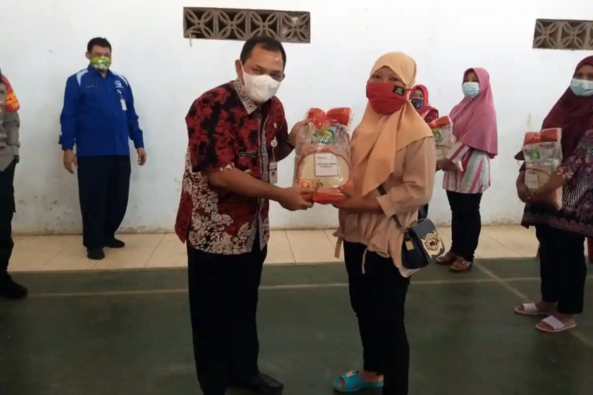 Bantuan Beras 10 Kilogram Mulai Disalurkan, Bupati Semarang: Itu Program Kemensos