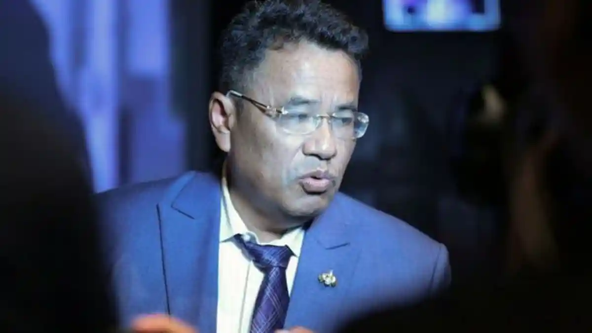 TERPOPULER -  Kisah Pramugari Tak Mau Layani Keinginan Direksi, Menangis dan Mengadu ke Hotman Paris