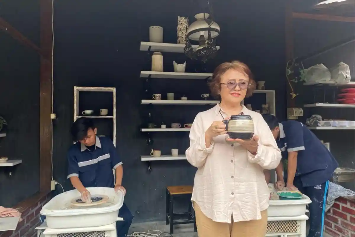 Kisah Elina, Perajin Keramik Bandung yang Tembus Pasar Internasional