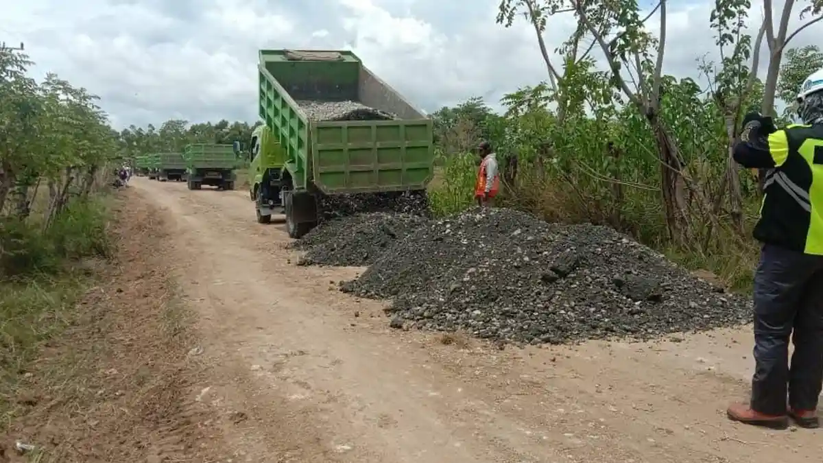 Anggaran Perbaikan Jalan Labotto-Cenrana Rp14 M, Warga Minta Dinas PUPR Bone Utamakan Kualitas