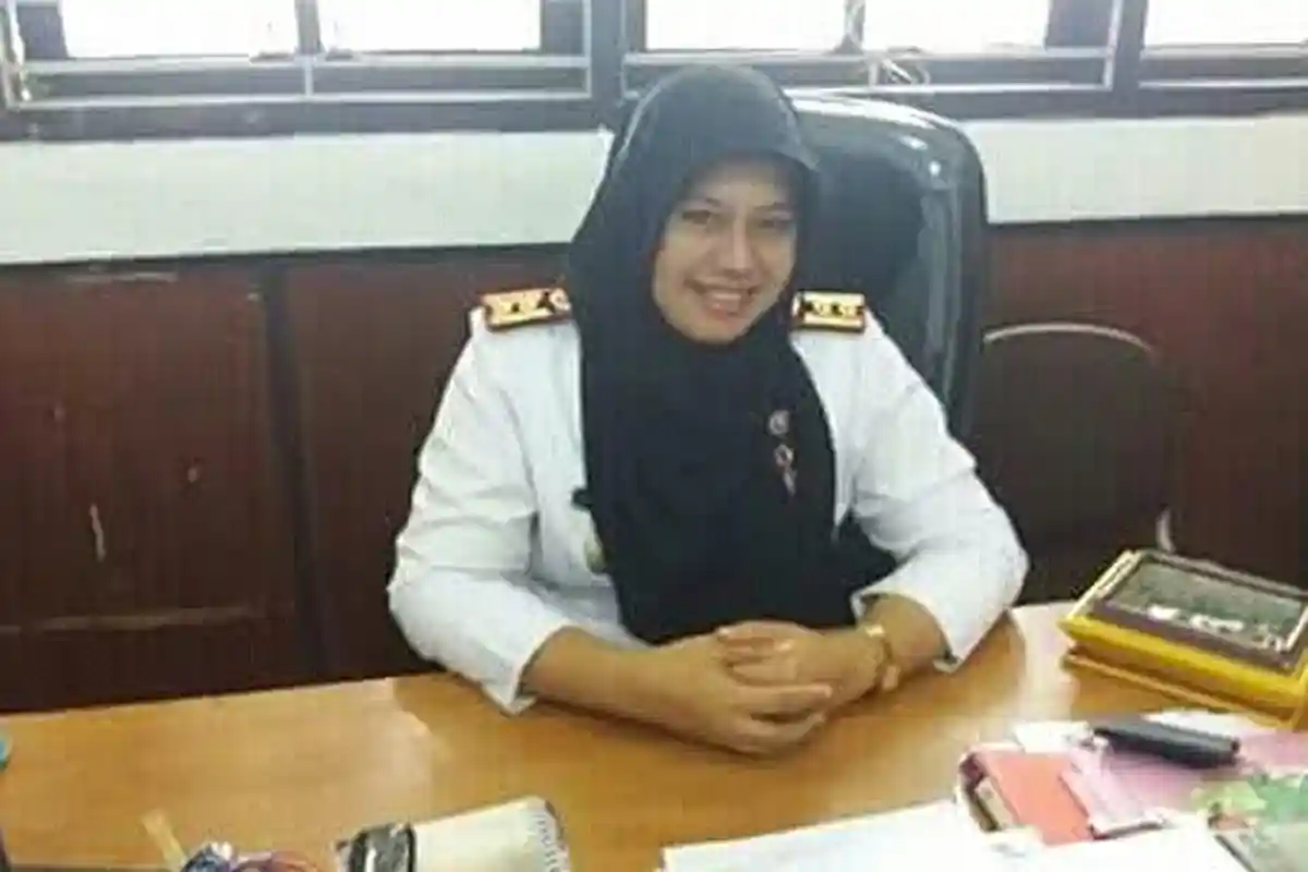 Syahrul Uji Coba Gerbong Kereta Api di Barru