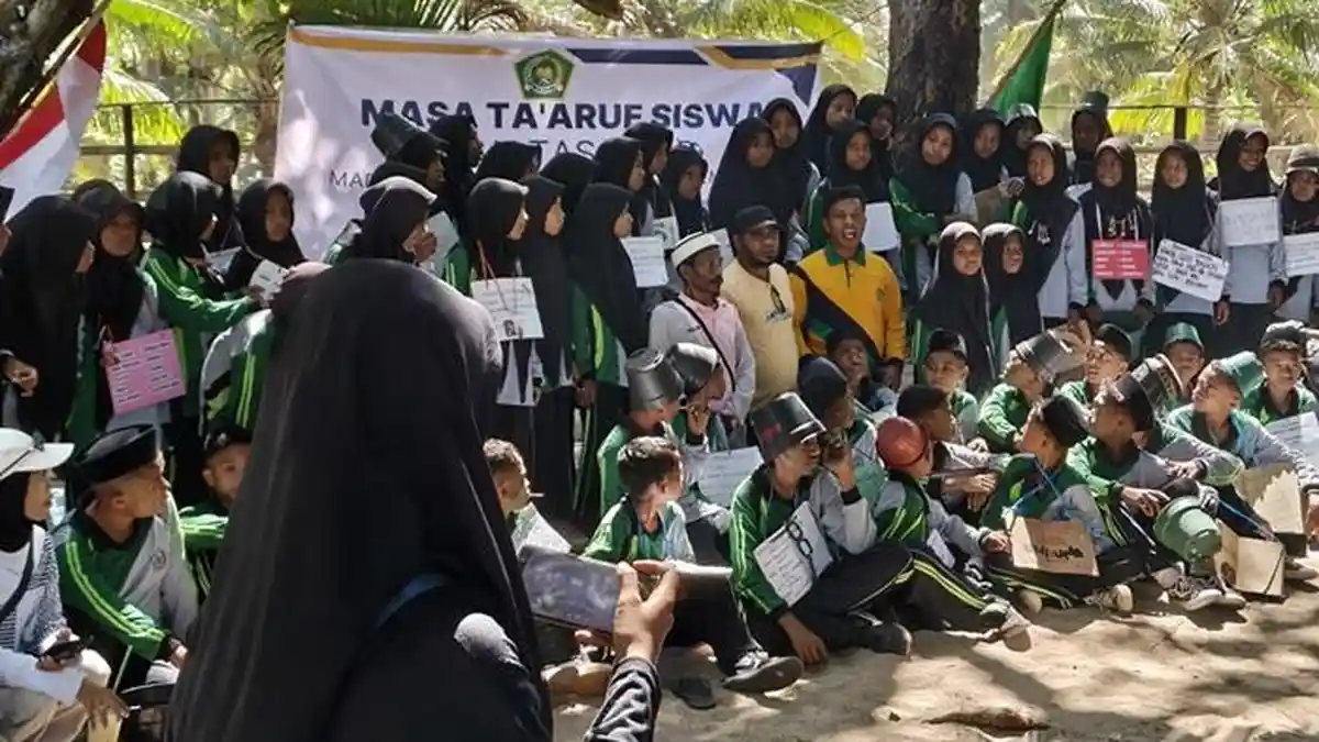 BRUS Bangun Karakter dan Kesadaran Sosial Remaja Lembata