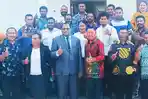 2023111_Wakil-Bupati-Raja-Ampat-Orideko-Burdam-foto-bersama-pengurus.jpg