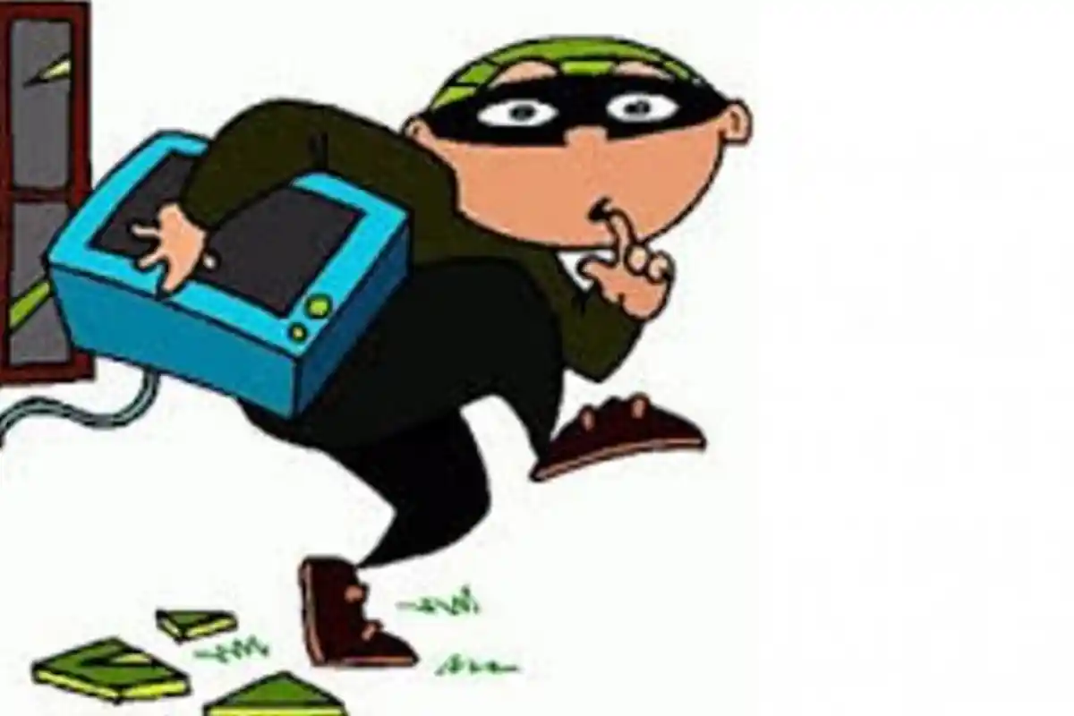 Ditinggal Teman Kabur, Pria Bertato di Gresik Babak Belur Dihajar Warga Usai Curi Laptop Bidan