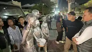 20250730-Manusia-Silver-Makassar.jpg