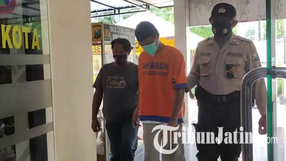 Dendam Merasa Sering Dibully, Pria di Sidoarjo Kepruk Temannya Pakai Genting dan Pot Bunga