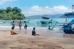 Pantai-Karanggongso-Desa-Tasikmadu-Kecamatan-Watulimo-Trenggalek.jpg