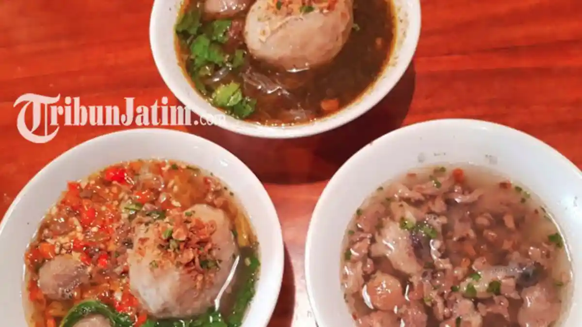 Begitu Lembut, Sensasi Bakso Wagyu Cincang Berkuah Rawon Pedas di Bakso Boedjangan Surabaya