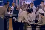 Prabowo-Subianto-menunjuk-potongan-ayam-saat-pengarahan-kepada-para-mitra-MBG.jpg