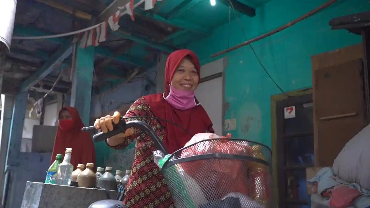 Manfaat Banpres Produktif Dirasakan Penjual Jamu Keliling