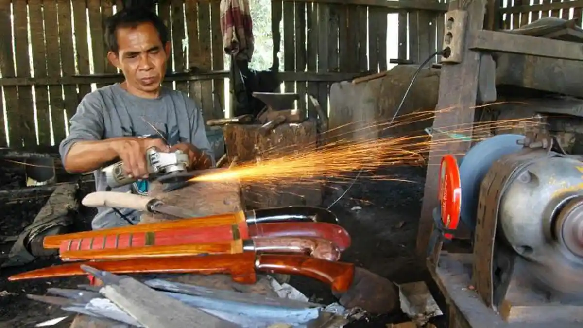 Mengintip 