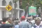 Demo Sopir Angkot Protes Angkot Online