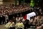 Penghormatan Terakhir dan Pemakaman Bripka Sukardi
