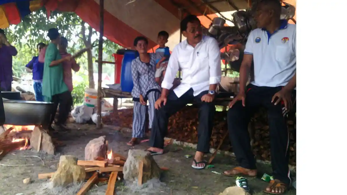 Pak Gubernur, Tolong Bangun Dermaga Kami, Sudah Banyak Anak Sekolah yang Tercebur