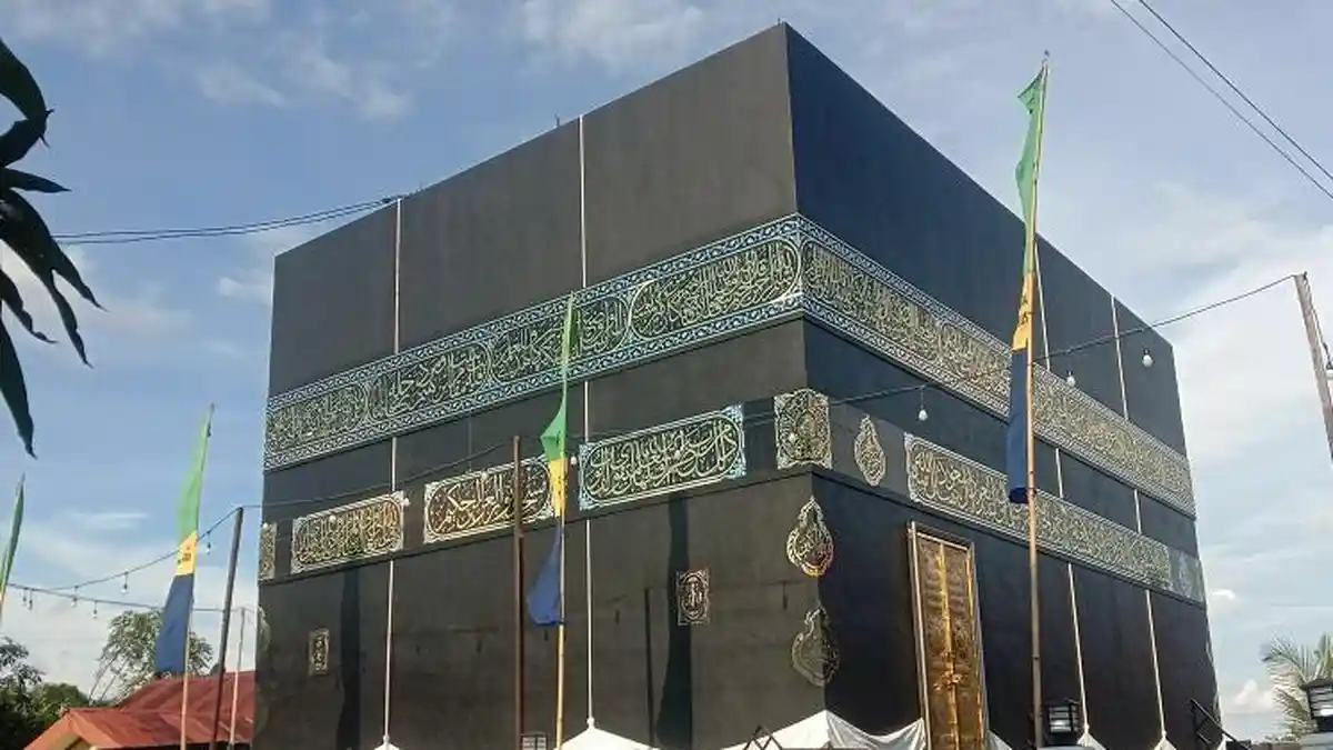 Melihat Masjid Ka'bah di Majene, Dibangun Keluarga Musisi Mandar Andi Sulkifli Aco