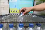Manfaatkan Sampah Botol Plastik Menjadi Tempat Sampah