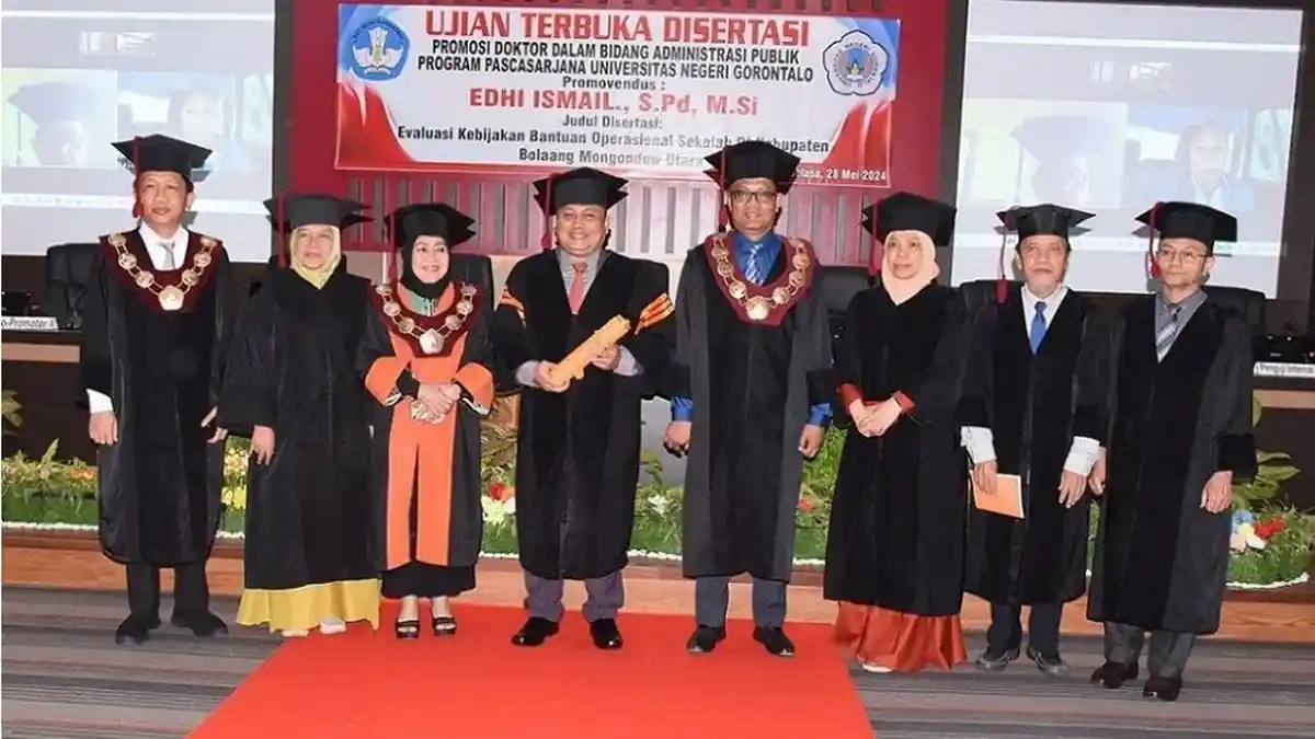 Edhi Ismail Raih Gelar Doktor Administrasi Publik di UNG, Teliti Evaluasi Kebijakan BOS di Bolmut