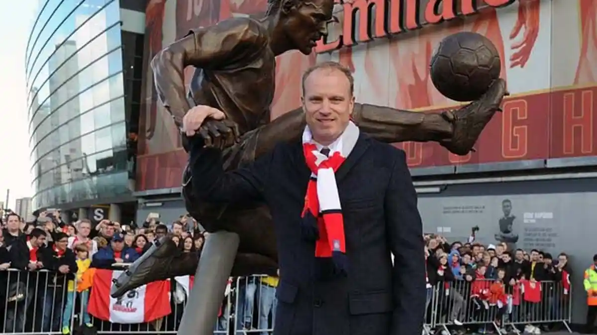 Kisah Awal Dennis Bergkamp Dijuluki Seorang Non Flying Dutchman