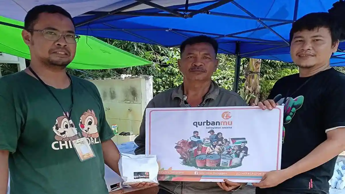 Tanpa Kantong Plastik, Muhammadiyah Sanggau Bagikan Hewan Kurban