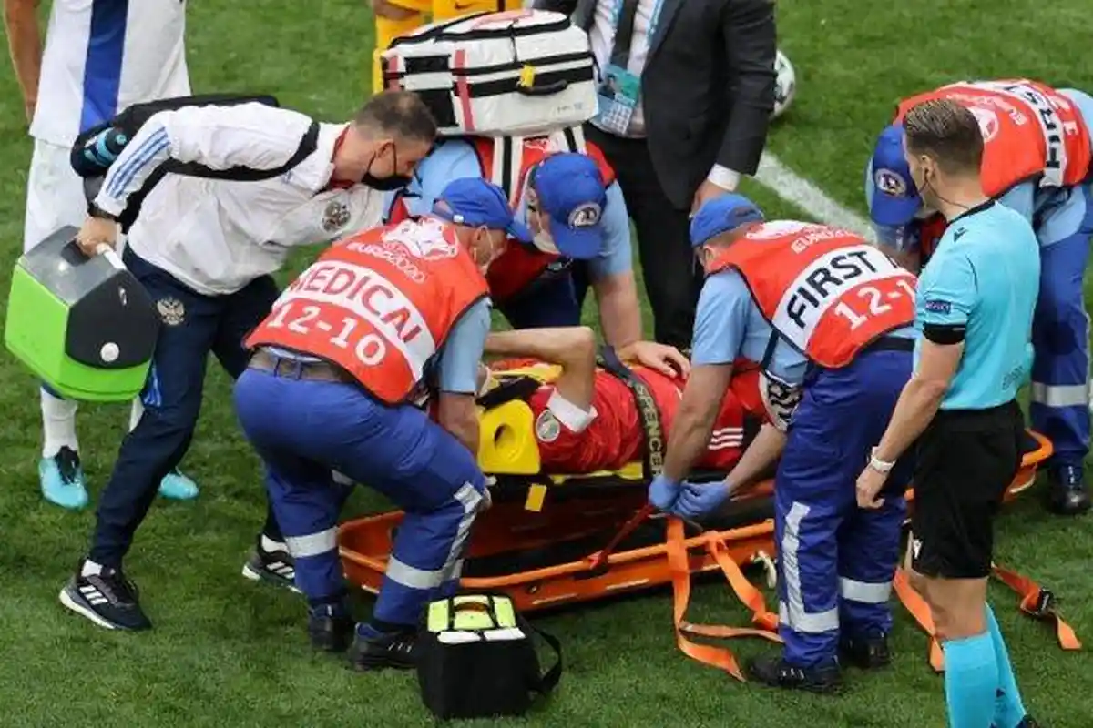 Setelah Eriksen, Laga Finlandia di Euro 2020 Kembali Makan Korban: 4 Pemain Terkapar, 1 Dibawa ke RS