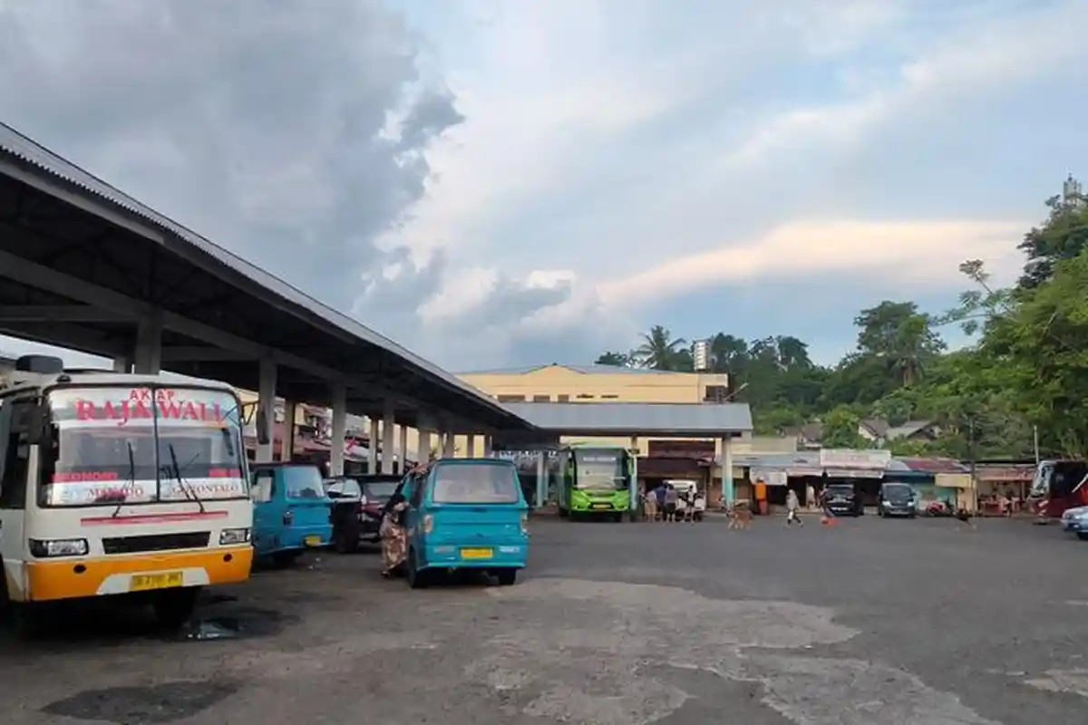 Tarif Angkot di Manado Sulawesi Utara Jadi Rp 6.000, Sopir Mengeluh Belum Bisa Ganti Uang Bensin