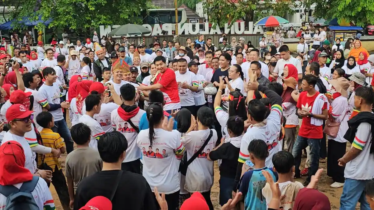 Dukungan Ara Sirait untuk Ganjar Pranowo Lewat Kirab Pemuda dan Helaran di Subang