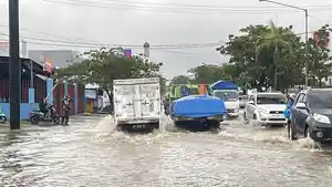 hujan-deran-banjir-kota-palu-april-2025.jpg