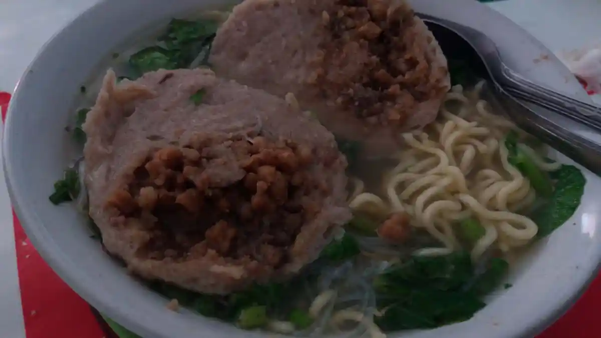 Bakso Pondok Rejeki Ini Boleh Dicoba, Bulatan Baksonya Besar dengan Paduan Kuah Gurih