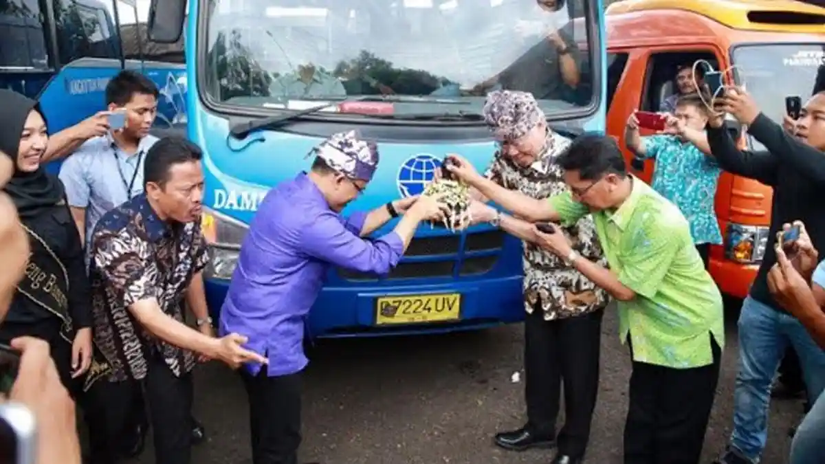 Asyik, Pemkab Banyuwangi Luncurkan Bus Gratis Untuk Wisatawan Backpacker