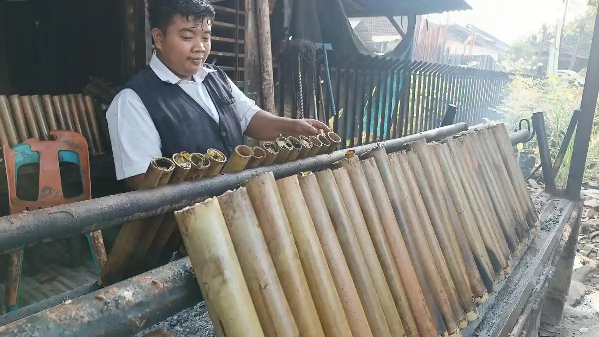 Lemang Bambu Srikaya, Kuliner Khas Minang yang Jadi Idola di Bulan Ramadan