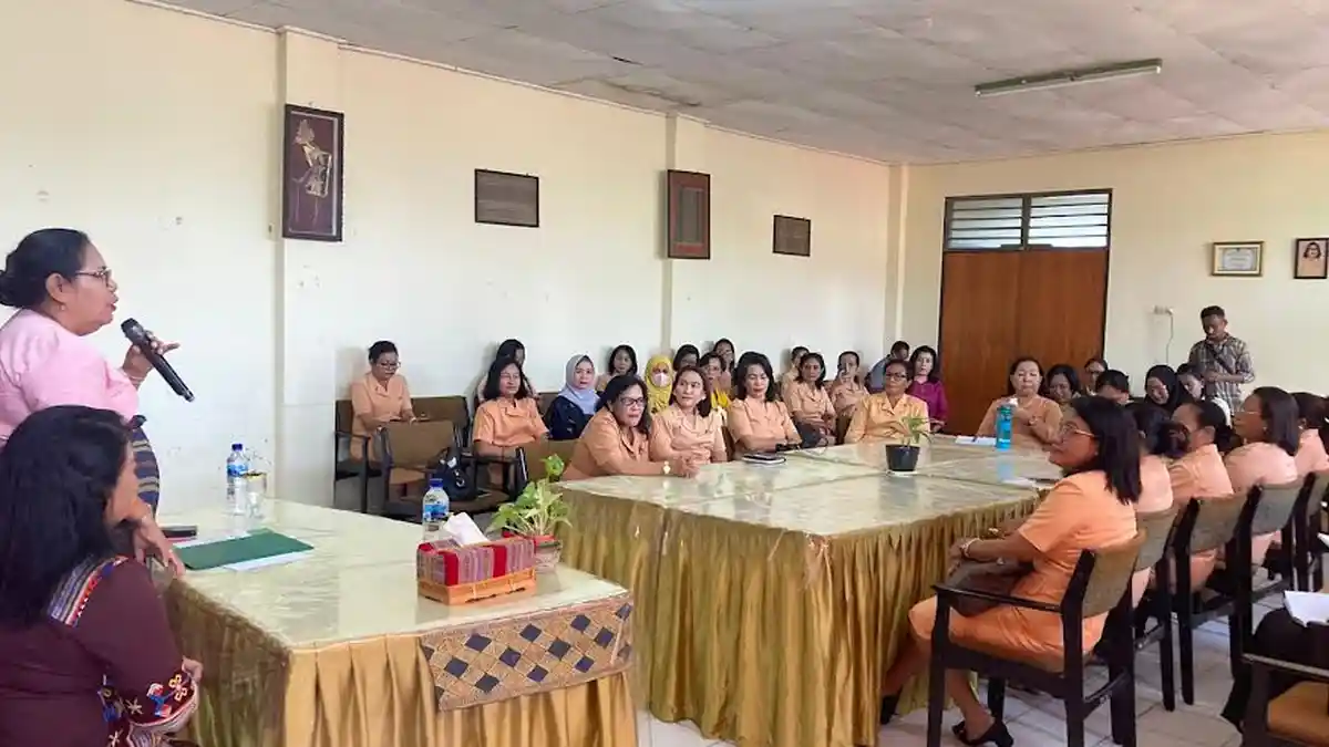 Pengurus Dharma Wanita Persatuan Provinsi NTT Rapat Perdana Ketua Baru