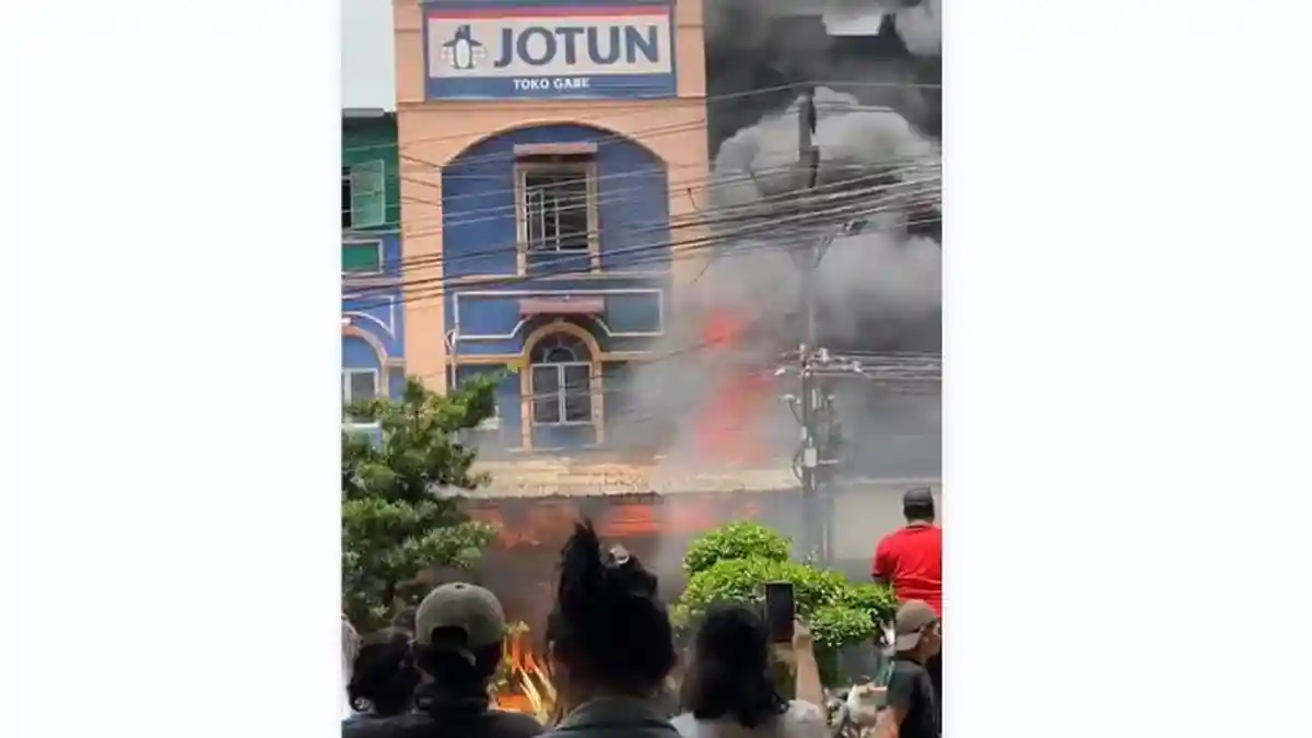 Ruko di Medan Marelan Terbakar, 4 Orang Terjebak di Lantai 3
