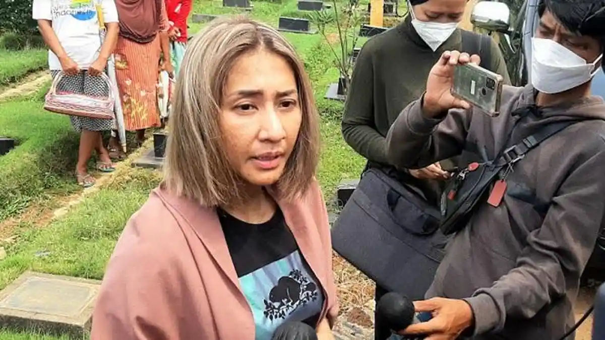 Ibunya Meninggal Dunia, Cut Memey: Selamat Jalan Ma