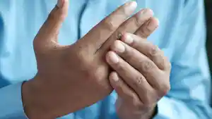 ilustrasi-ketika-asam-urat-kambuh-asam-urat-dapat-menyebabkan-nyeri.jpg