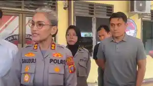 Kanit-Tipikor-Polres-Pematangsiantar-Ipda-Lizar-Hamdani-Kanan.jpg