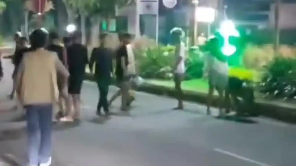 Pengeroyokan Viral di Depan GOR Bhuwana Patra, Bermula dari Chat Dorong Istri