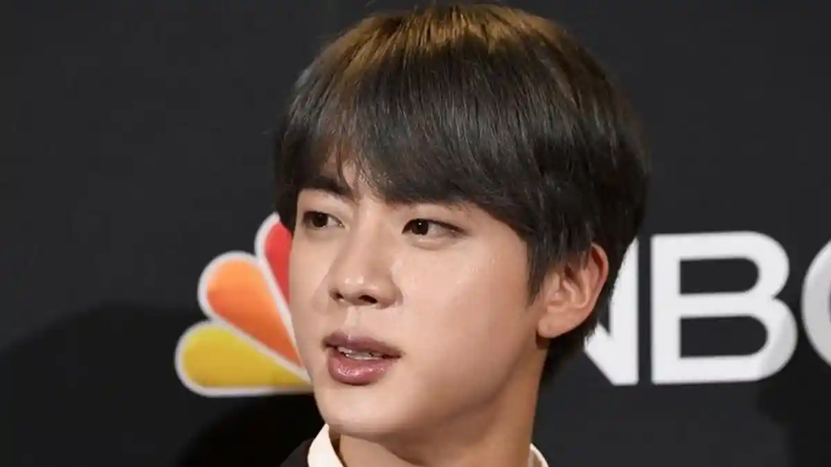Wow, Jin BTS Beri Nama Panggilan Unik Ini untuk Calon Keponakannya, Penasaran?