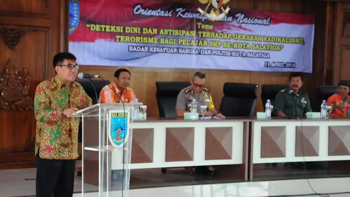 Kesbagpol Salatiga Gembleng Pelajar SMP Orientasi Kewaspadaan Nasional